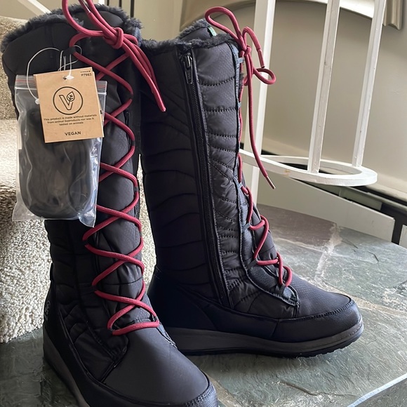 Women’s Kamik Starling2 Snow Boot,Black.  7. Waterproof - Picture 1 of 5